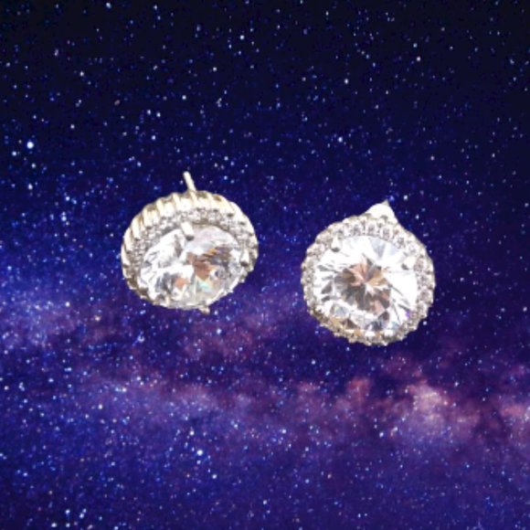 sparkly stud earrings stamped 925 china on the back - Picture 2 of 15